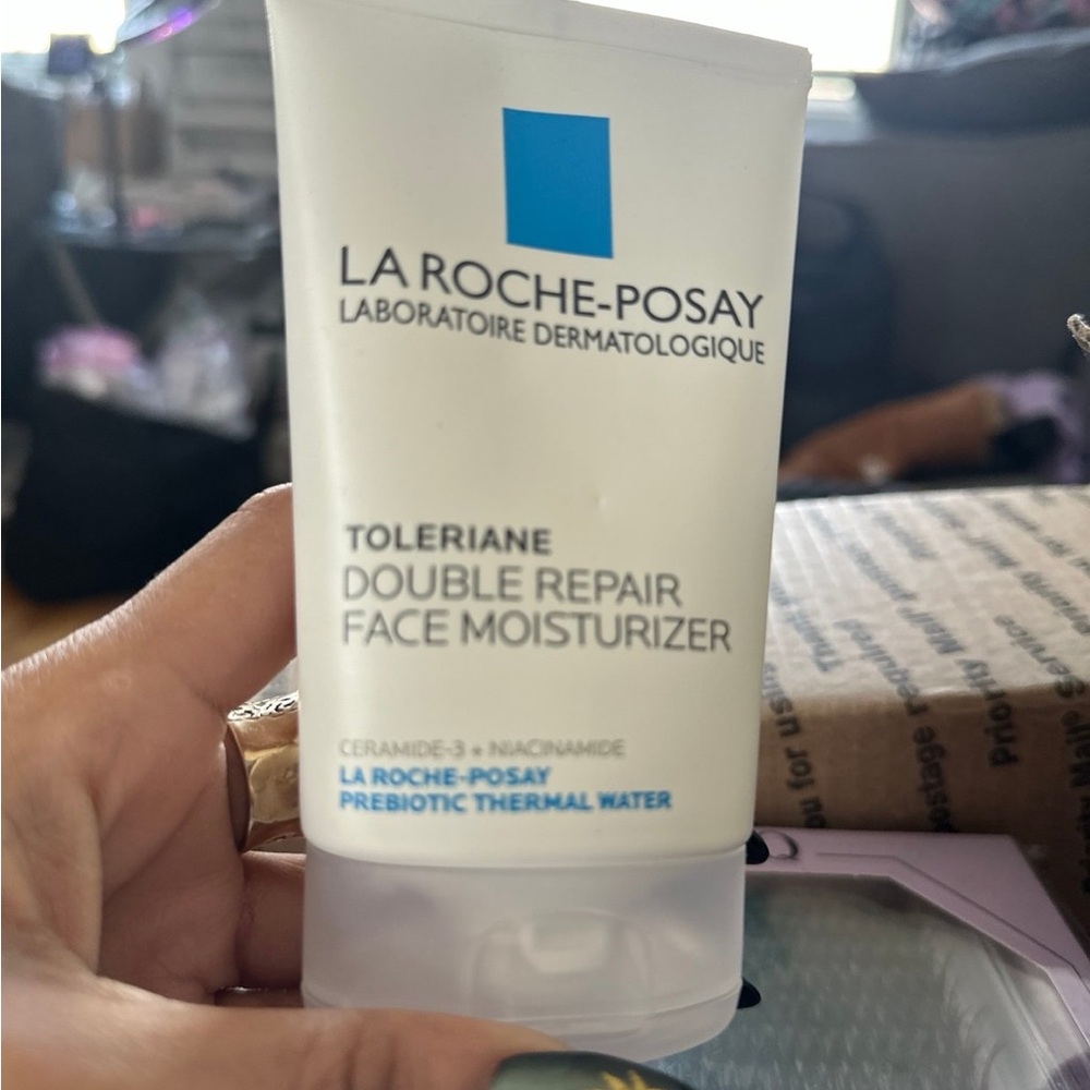 Toleriane Double Repair Face Moisturizer - White